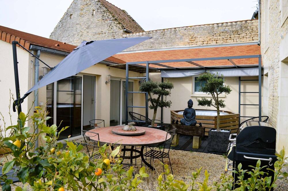 Photo of Outdoor in Banville