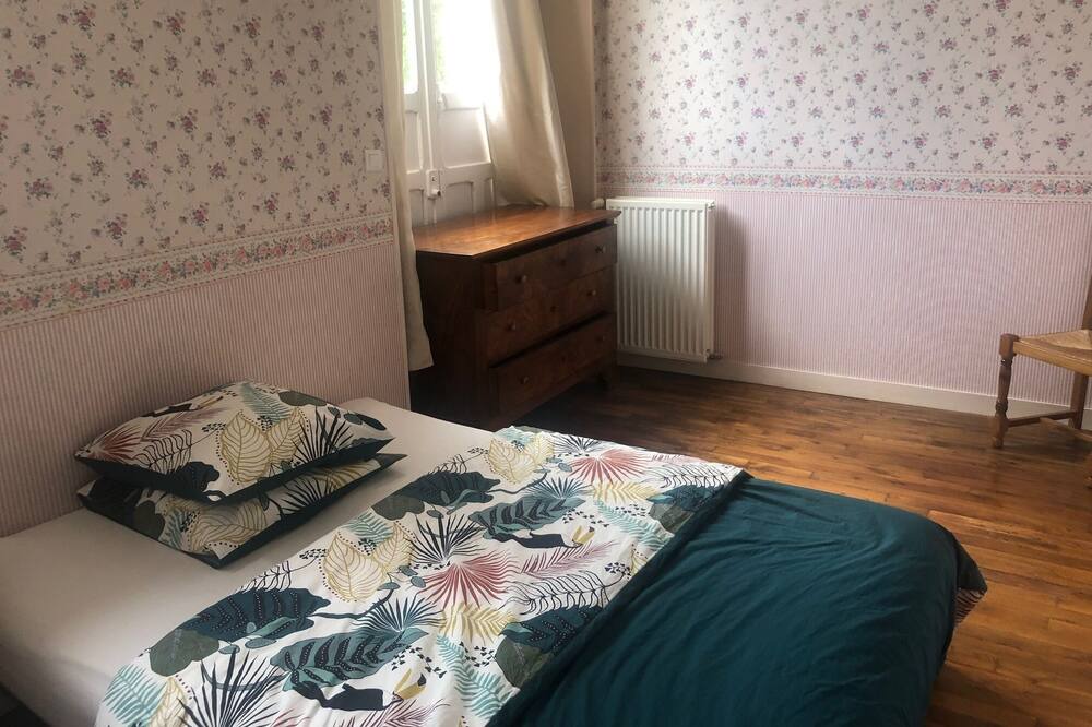 Photo of Bedroom in Chanzeaux