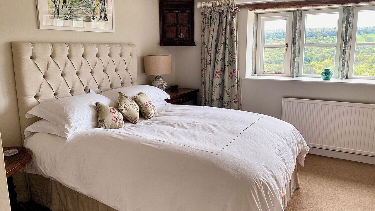 Photo of Others in Almondbury