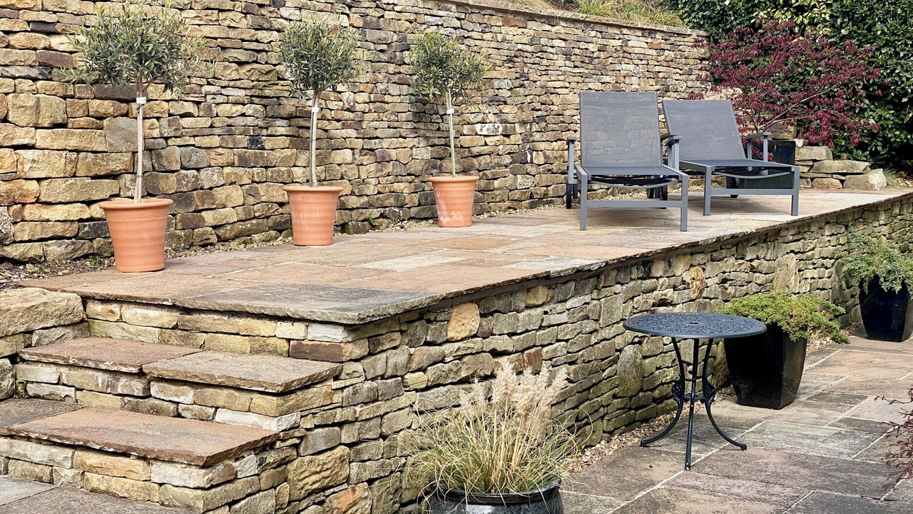 Photo of Others in Almondbury