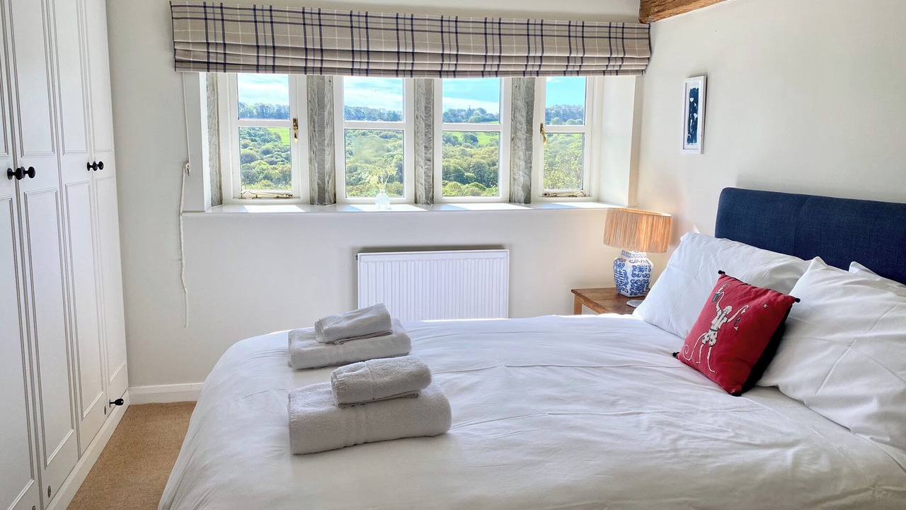 Photo of Others in Almondbury