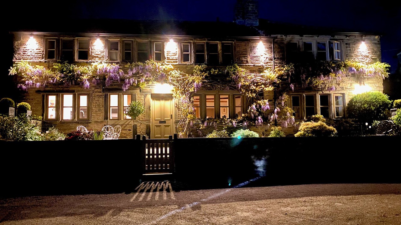 Photo of Outdoor in Almondbury