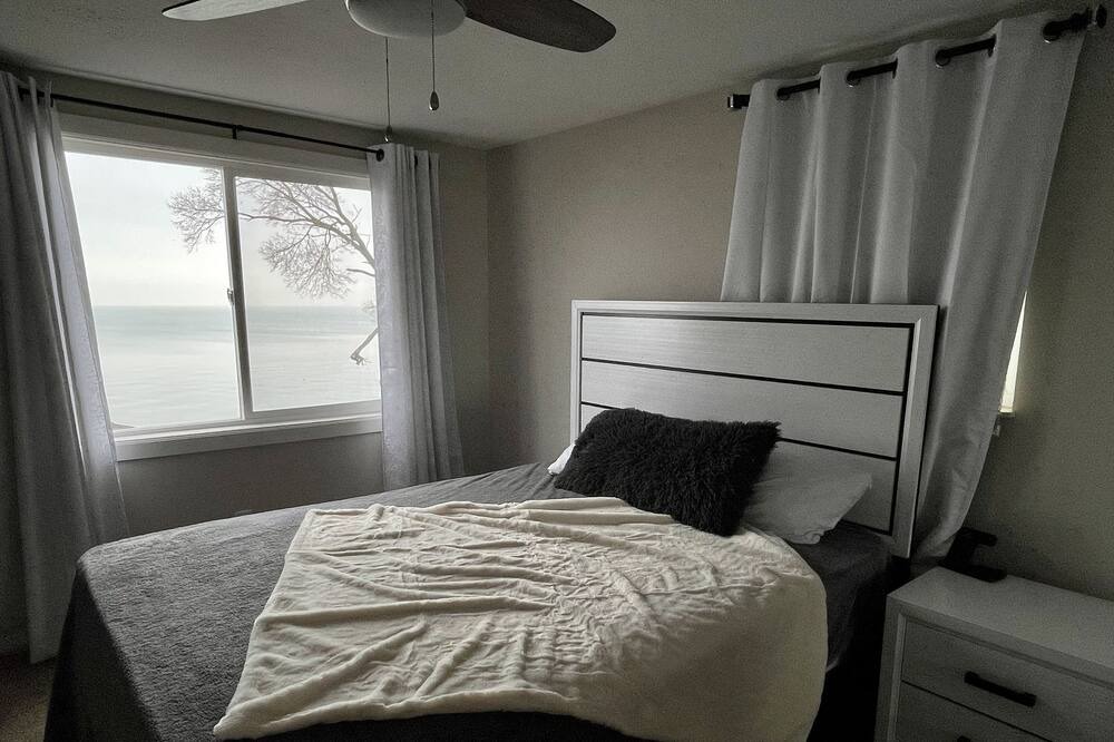Photo of Bedroom in Sheffield Lake