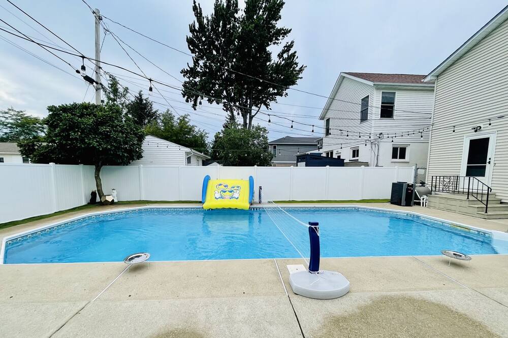 Photo of Outdoor in Sheffield Lake
