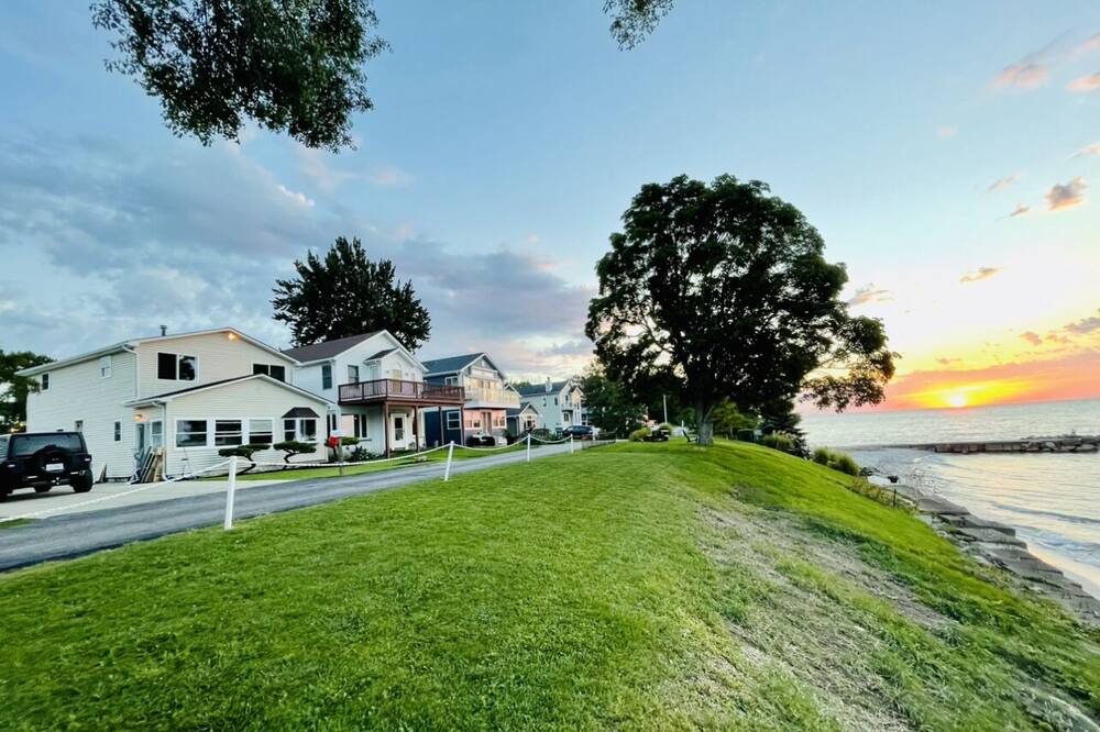 Photo of Outdoor in Sheffield Lake
