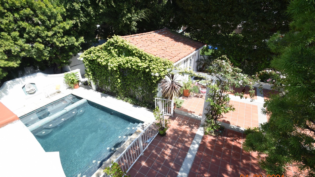 Photo of Outdoor in Pico - Robertson
