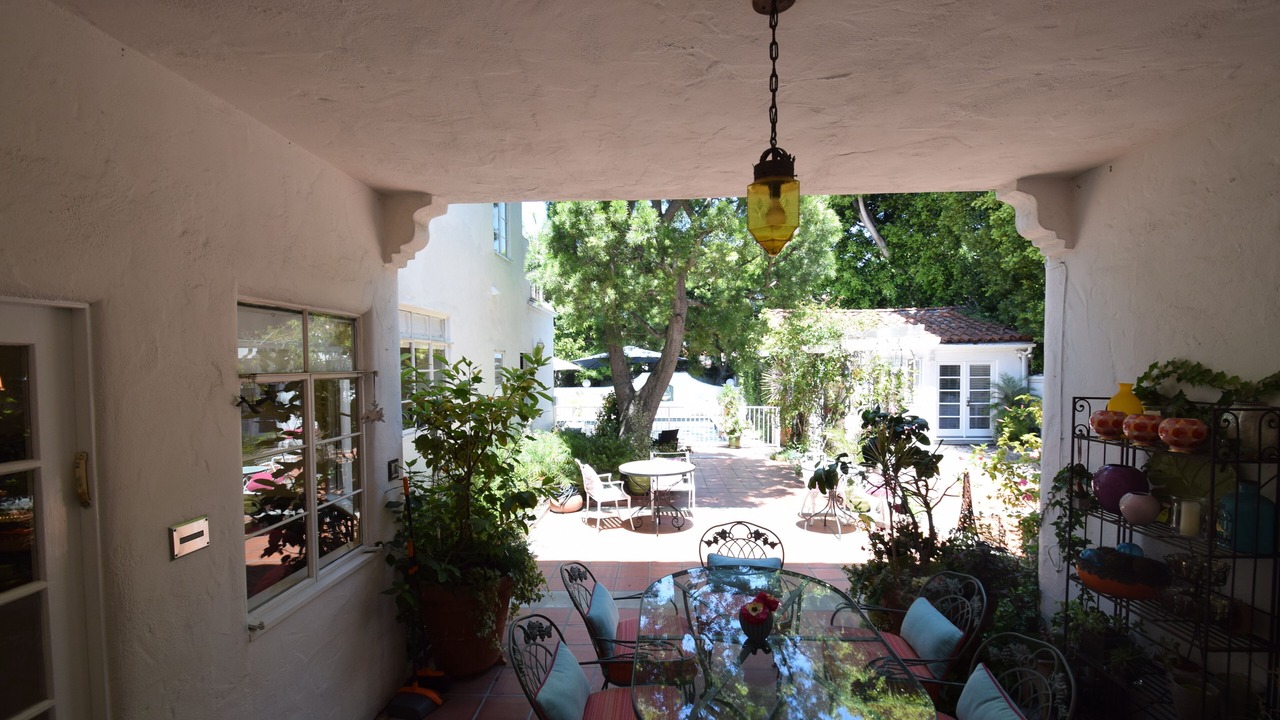 Photo of Outdoor in Pico - Robertson