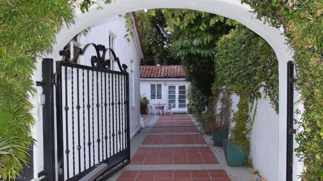 Photo of Outdoor in Pico - Robertson