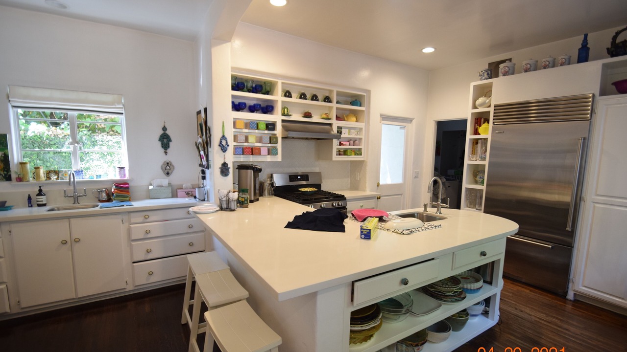 Photo of Kitchen in Pico - Robertson