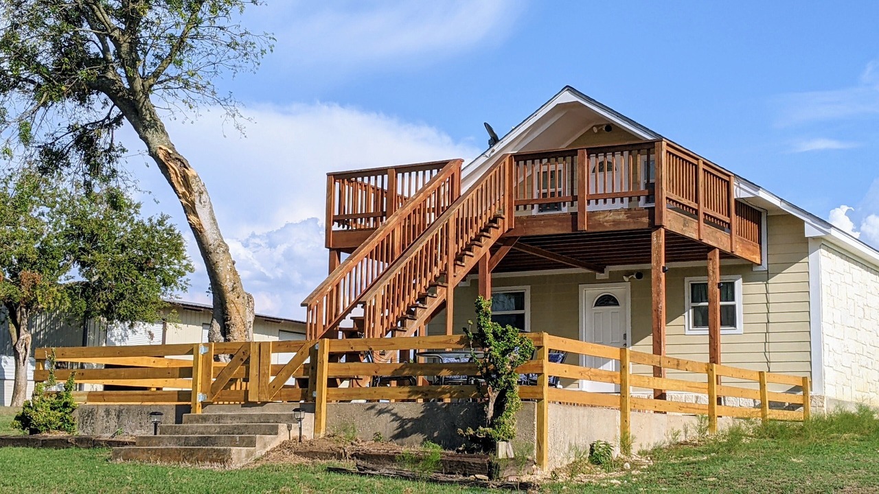 Photo of Outdoor in Moody