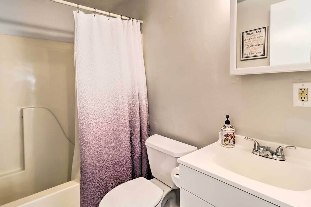 Photo of Bathroom in Albrightsville