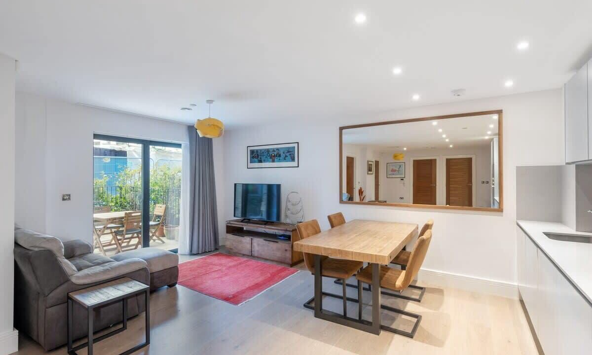 Photo of Others in Highgate