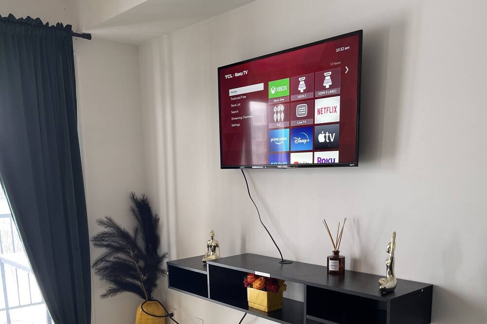 Photo of Livingroom in Aylmer