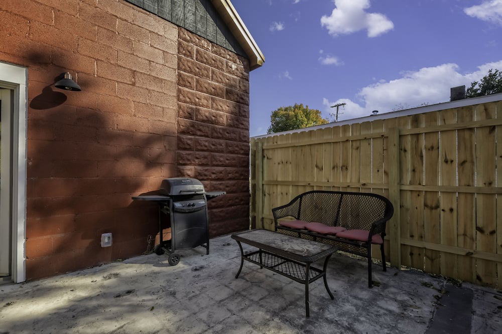Photo of Outdoor in Elizabethtown