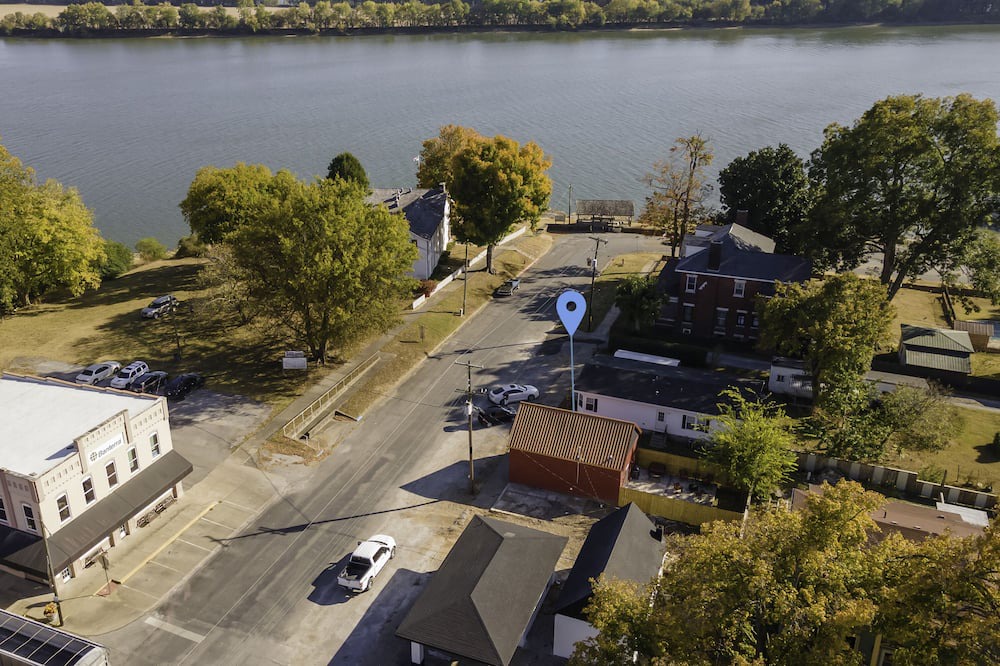 Photo of Outdoor in Elizabethtown