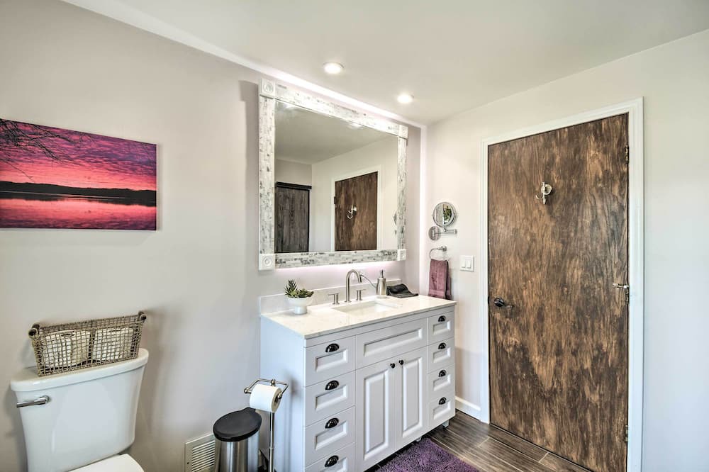 Photo of Bathroom in Thomson