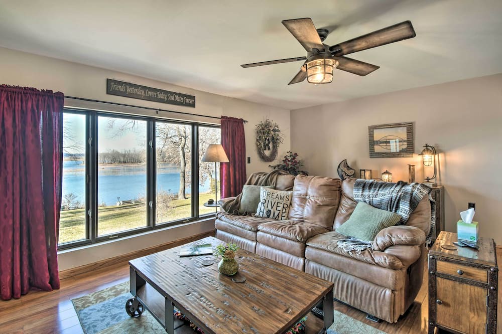 Photo of Bedroom in Thomson