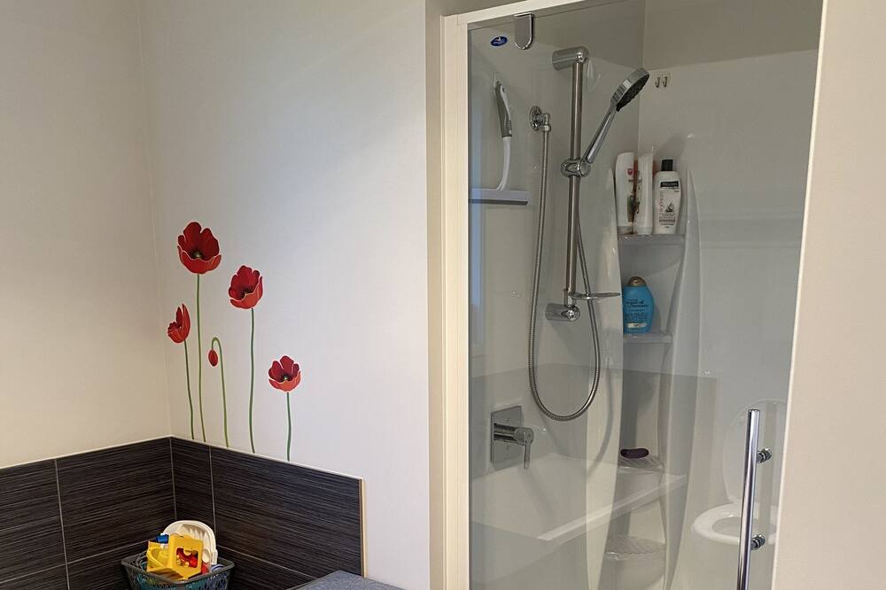 Photo of Bathroom in Kihikihi