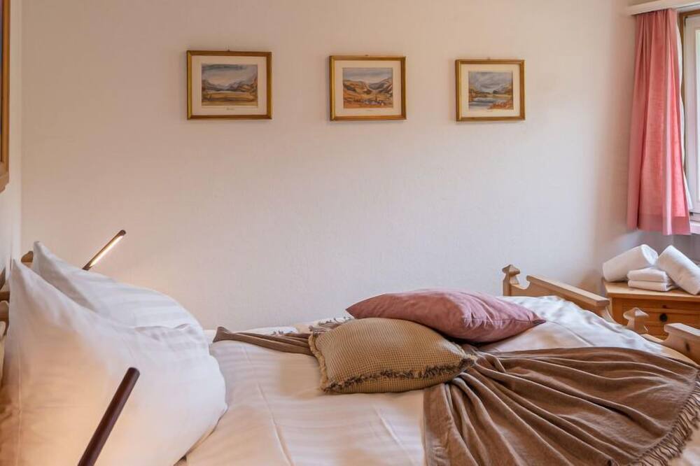 Photo of Bedroom in Zuoz