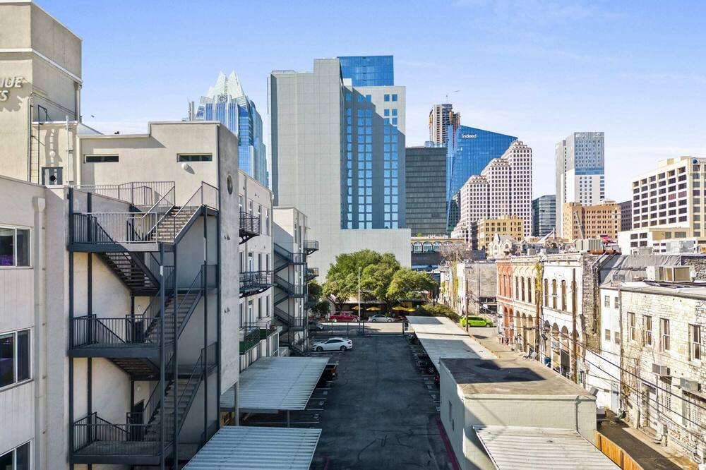 Photo of Others in Downtown Austin
