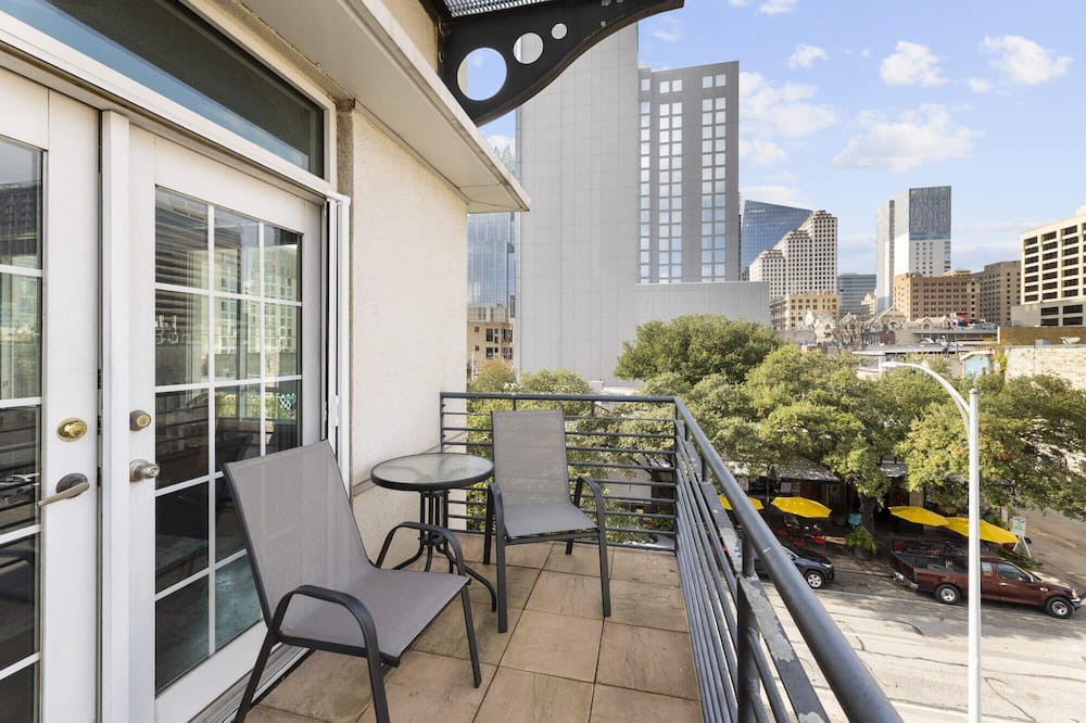 Photo of Patio Balcony in Downtown Austin
