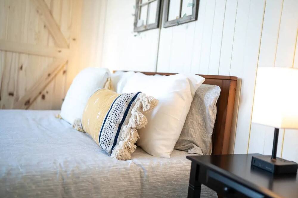 Photo of Bedroom in Central Elgin
