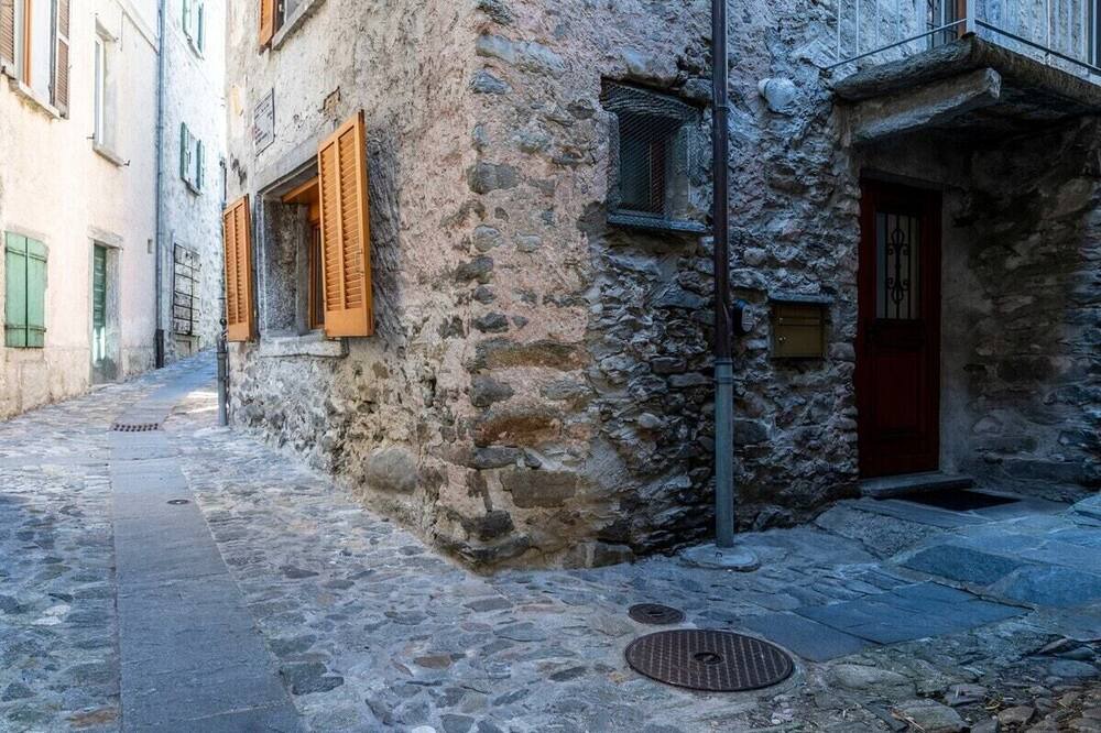Photo of Others in Intragna