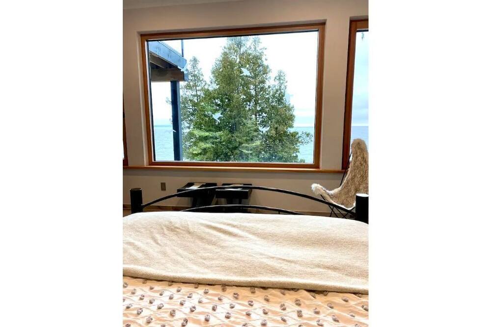 Photo of Bedroom in Northern Bruce Peninsula
