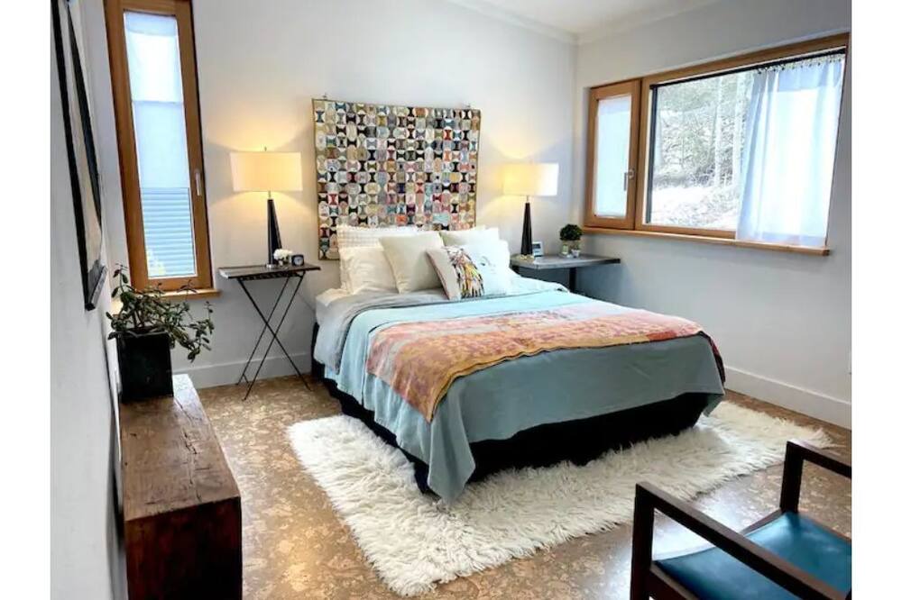 Photo of Bedroom in Northern Bruce Peninsula