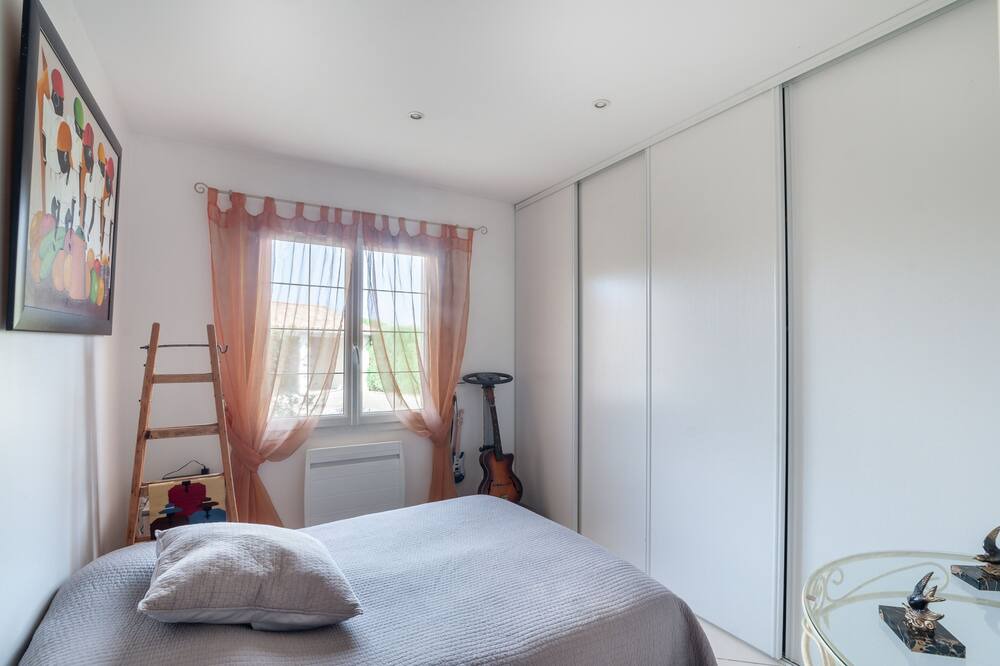 Photo of Bedroom in Bias