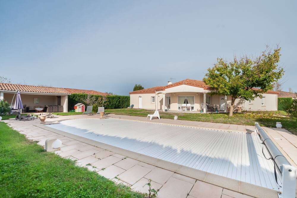 Photo of Outdoor in Bias