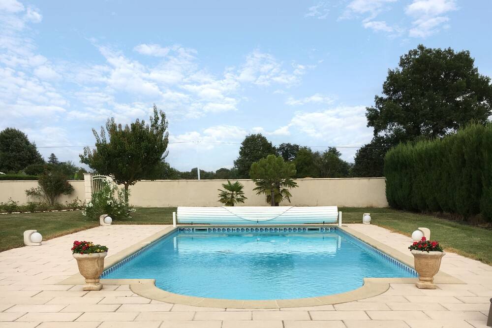 Photo of Outdoor in Bias