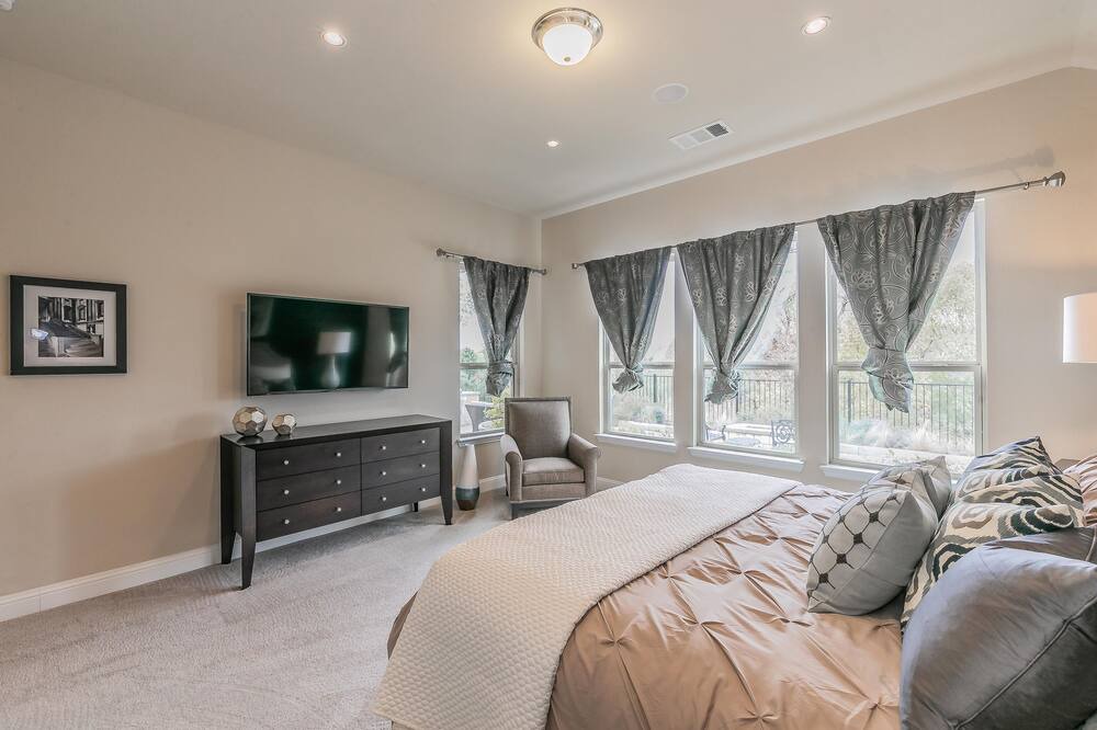 Photo of Bedroom in Roanoke