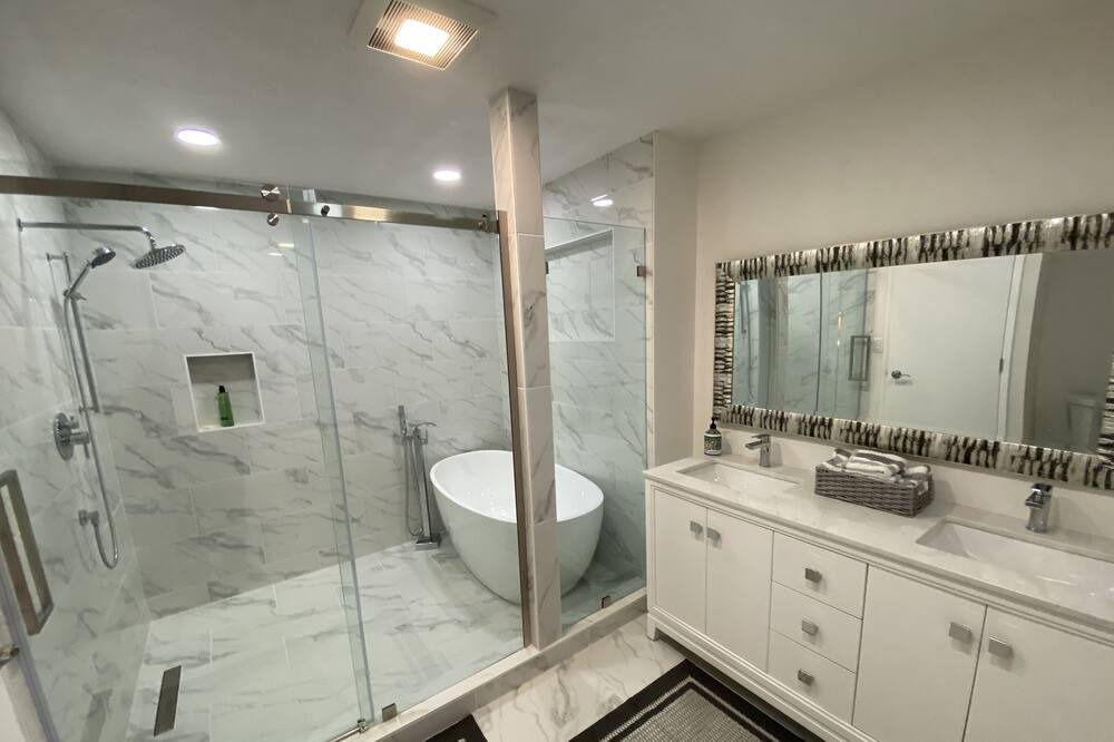 Photo of Bathroom in Hayward