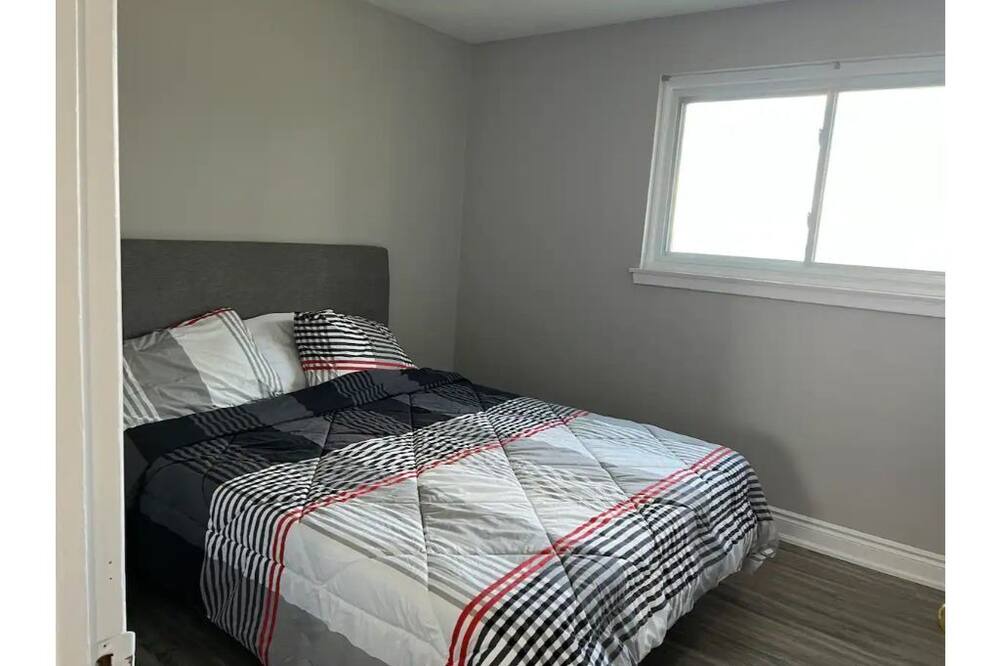 Photo of Bedroom in Caledon
