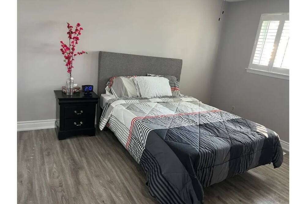 Photo of Bedroom in Caledon