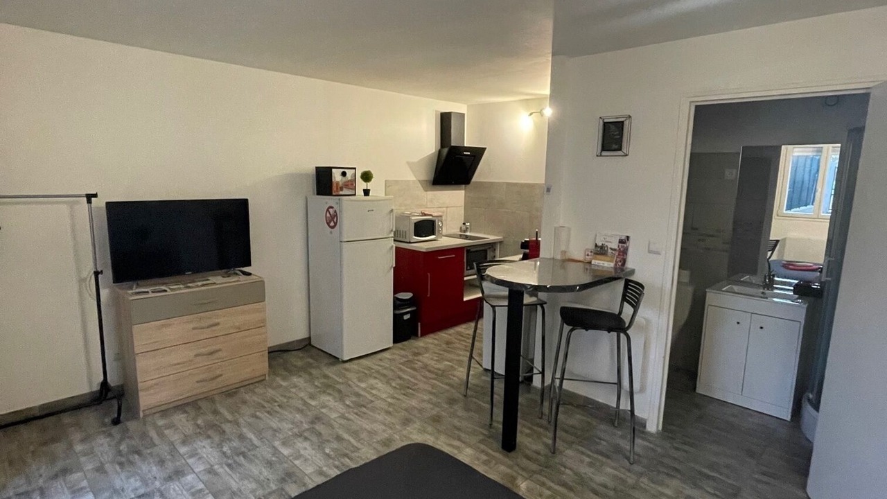 Photo of Others in Paroy-sur-Tholon