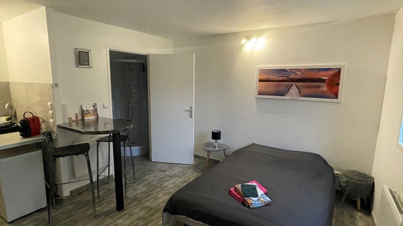 Photo of Others in Paroy-sur-Tholon