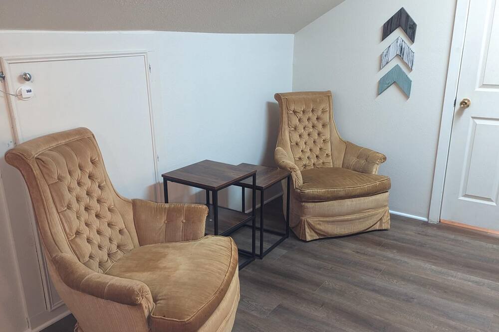 Photo of Livingroom in Cayuga