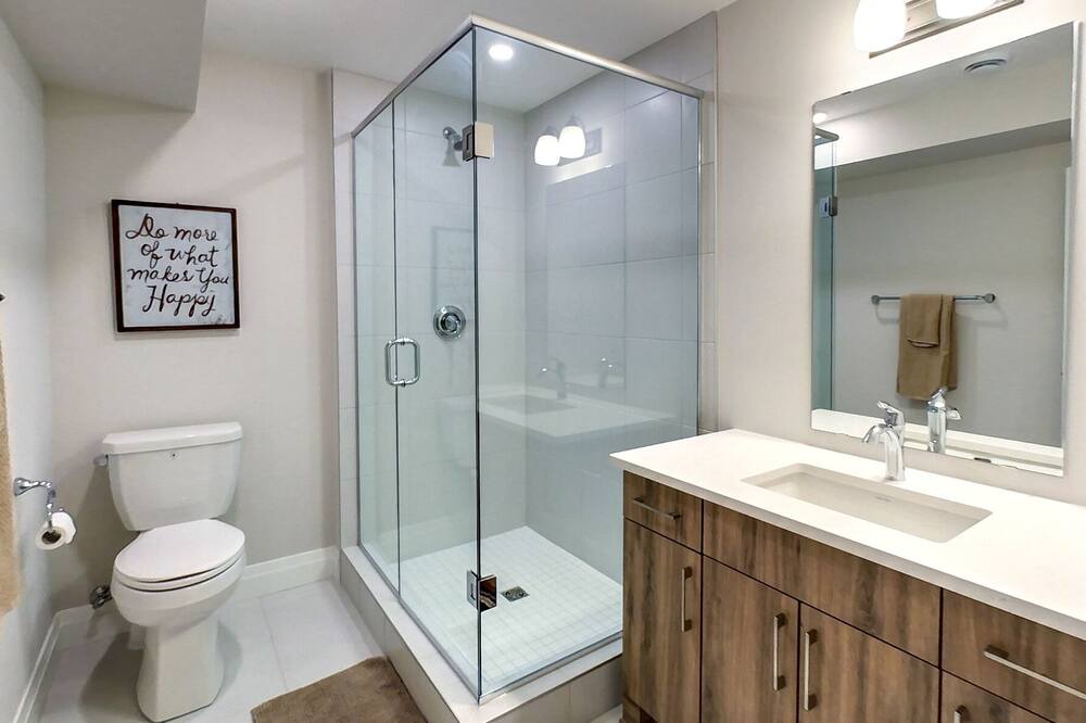 Photo of Bathroom in The Blue Mountains