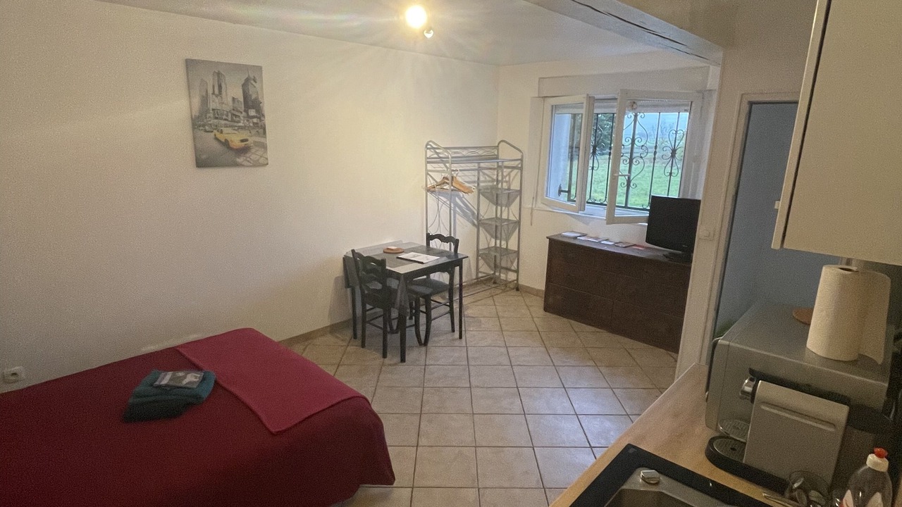 Photo of Others in Paroy-sur-Tholon