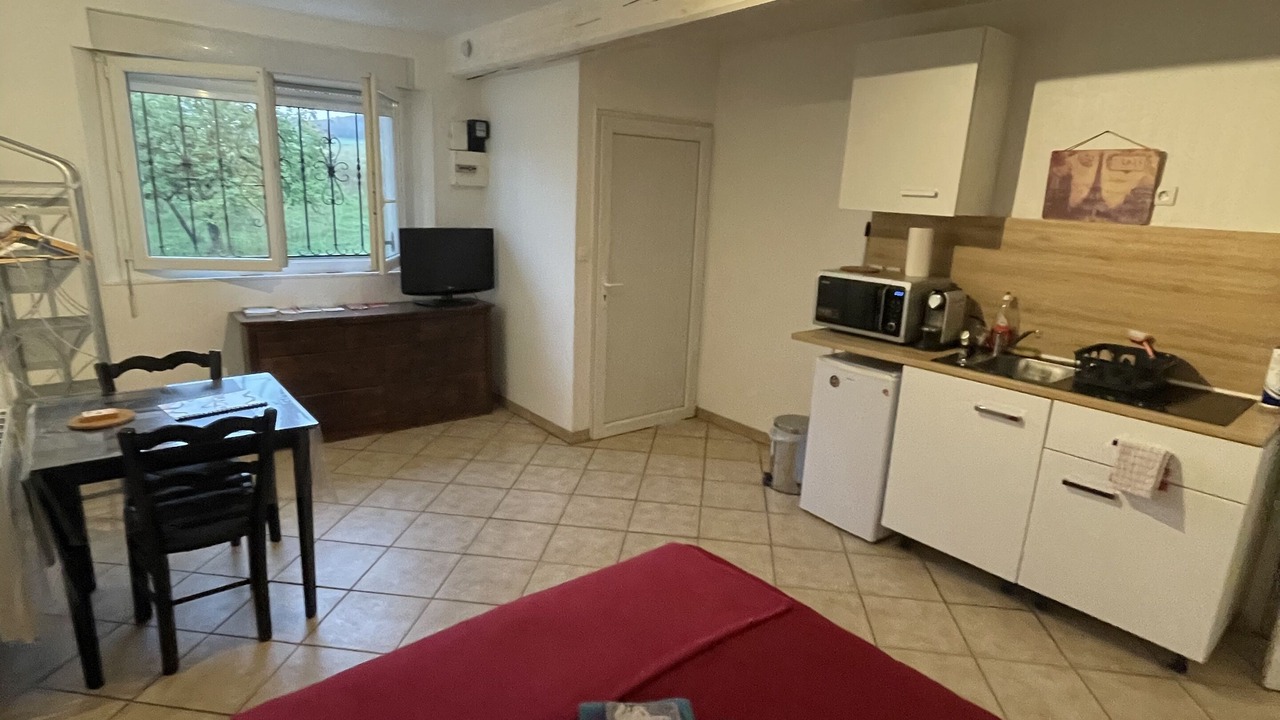 Photo of Kitchen in Paroy-sur-Tholon