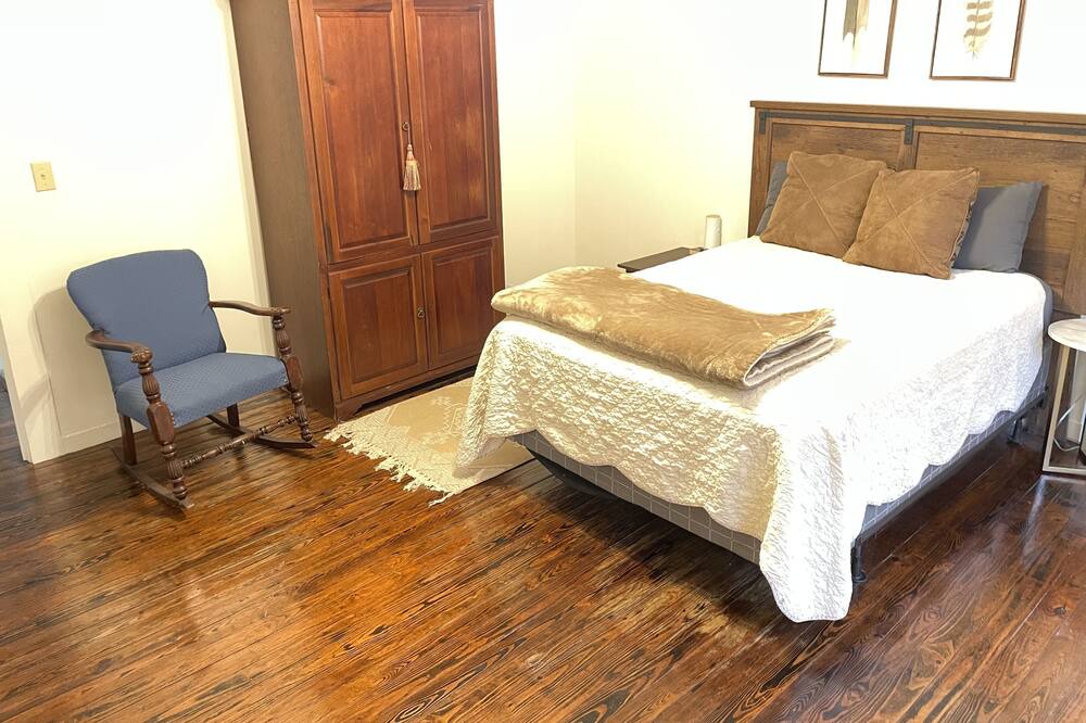 Photo of Bedroom in Clarksdale