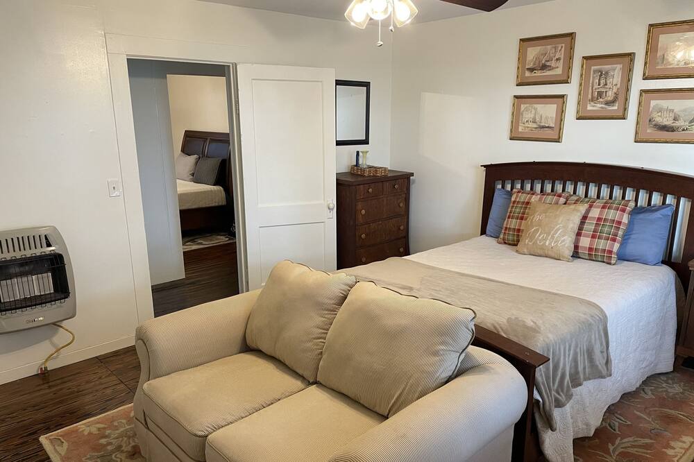 Photo of Bedroom in Clarksdale