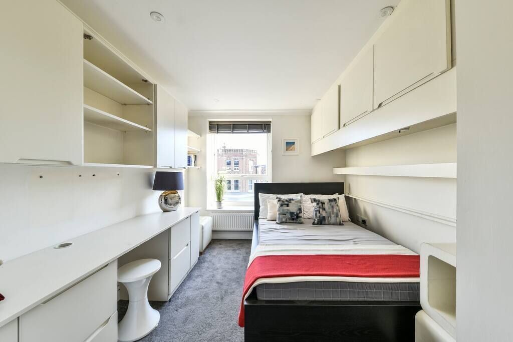 Photo of Others in Shaftesbury