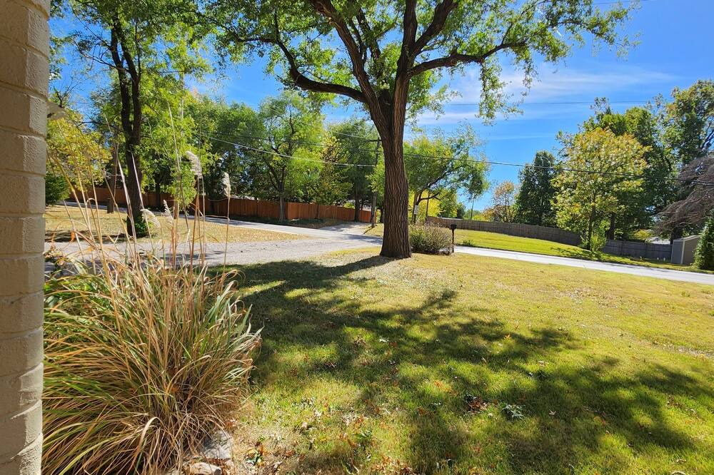 Photo of Outdoor in Emporia