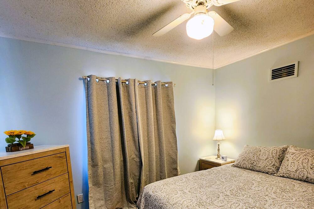 Photo of Bedroom in Emporia