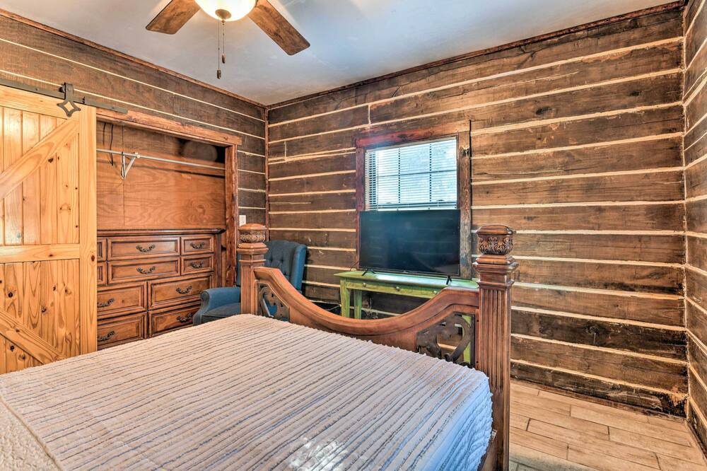 Photo of Bedroom in Robstown