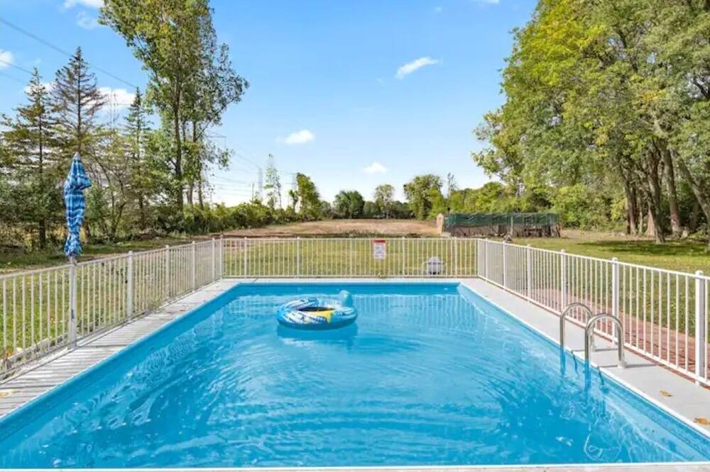 Photo of Outdoor in Canton