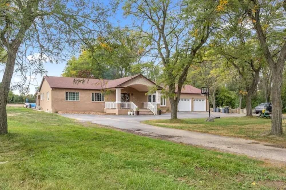 Photo of Outdoor in Canton